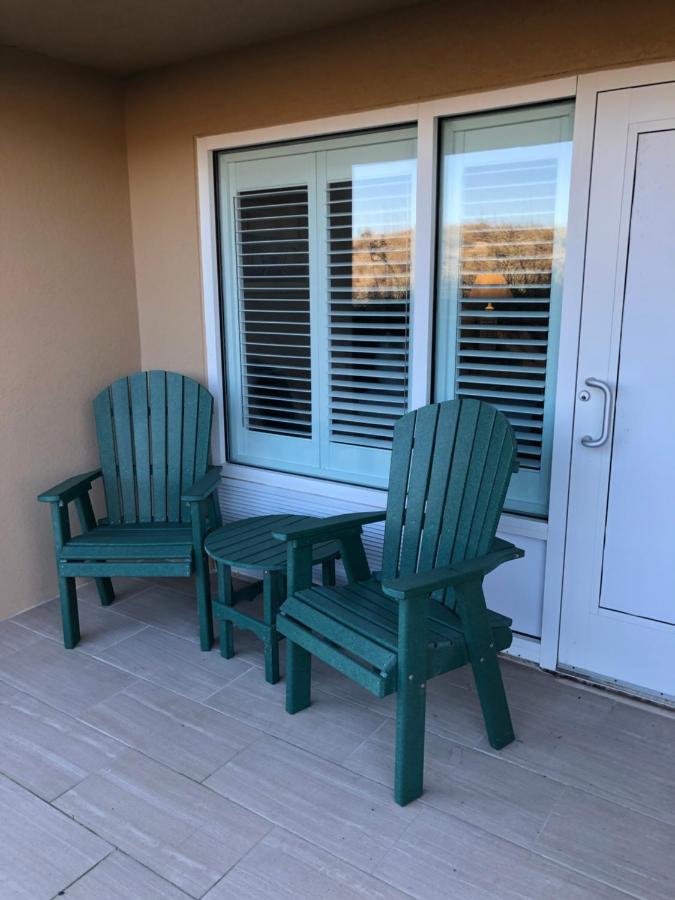 Shutters On The Banks Hotel